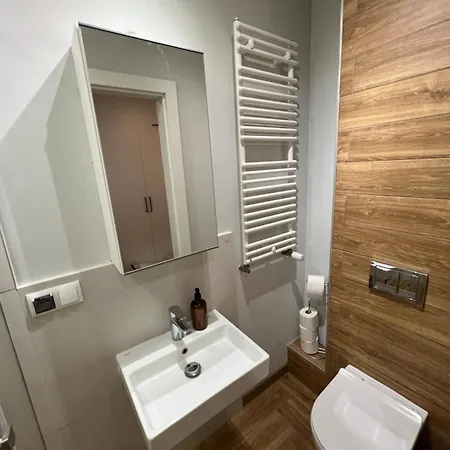 Appartamento Budget 3 #self Check-in #essentials Included Varsavia