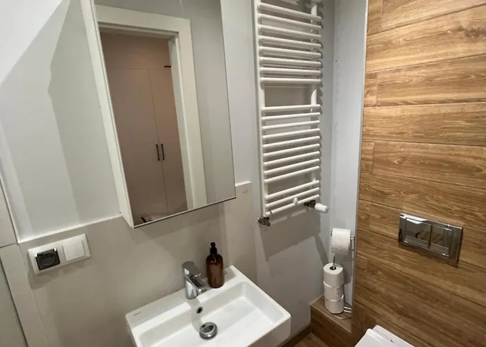 Apartment Budget 3 #self Check-in #essentials Included Warsaw