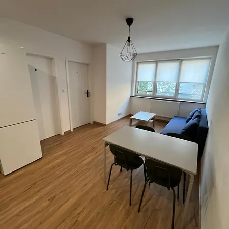 Budget 3 #self Check-in #essentials Included شقة وارسو